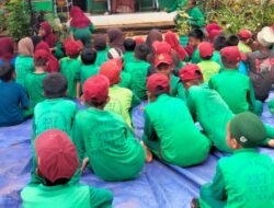 SD 237 Atue “Sulap” Halaman Jadi Bioskop Edukasi