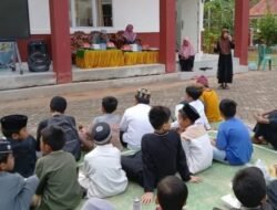 Semarak Berbagi di Bulan Suci, Siswa SDN 229 Waru Gelar Aksi Takjil dengan Penuh Semangat