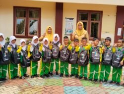 Bantuan Seragam Sekolah untuk 16.253 Siswa Luwu Timur, SDN Balantang Terima Paket Lengkap dengan Antusias
